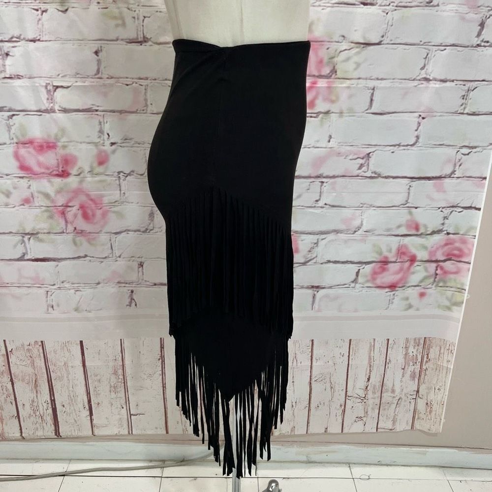 Aqua Women's Faux Suede Long Fringed Asymmetrical Wrap Style Black Skirt Size S - Picture 5 of 10